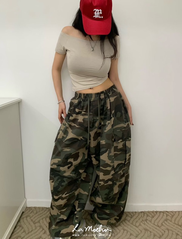 顯瘦彈性寬領上衣(闆娘.花花清單)